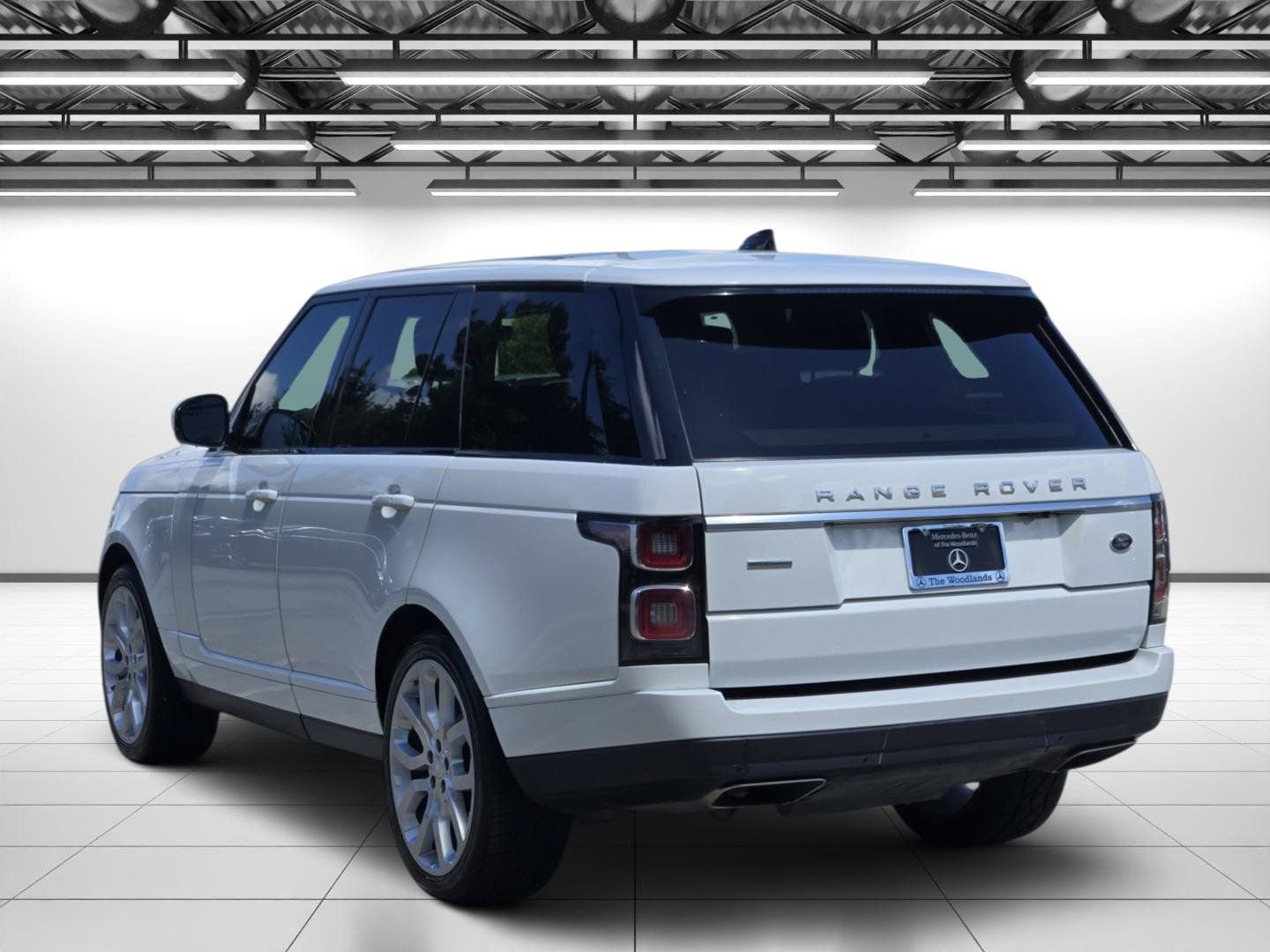 Used 2018 Fuji White Land Rover 5.0L V8 Supercharged image 7