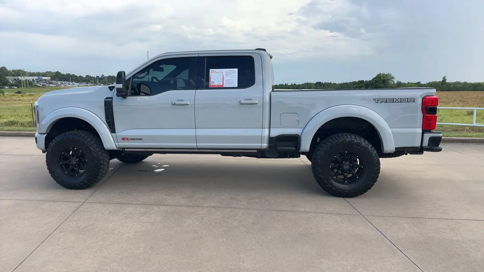 Used 2025 Avalanche Ford Platinum image 6