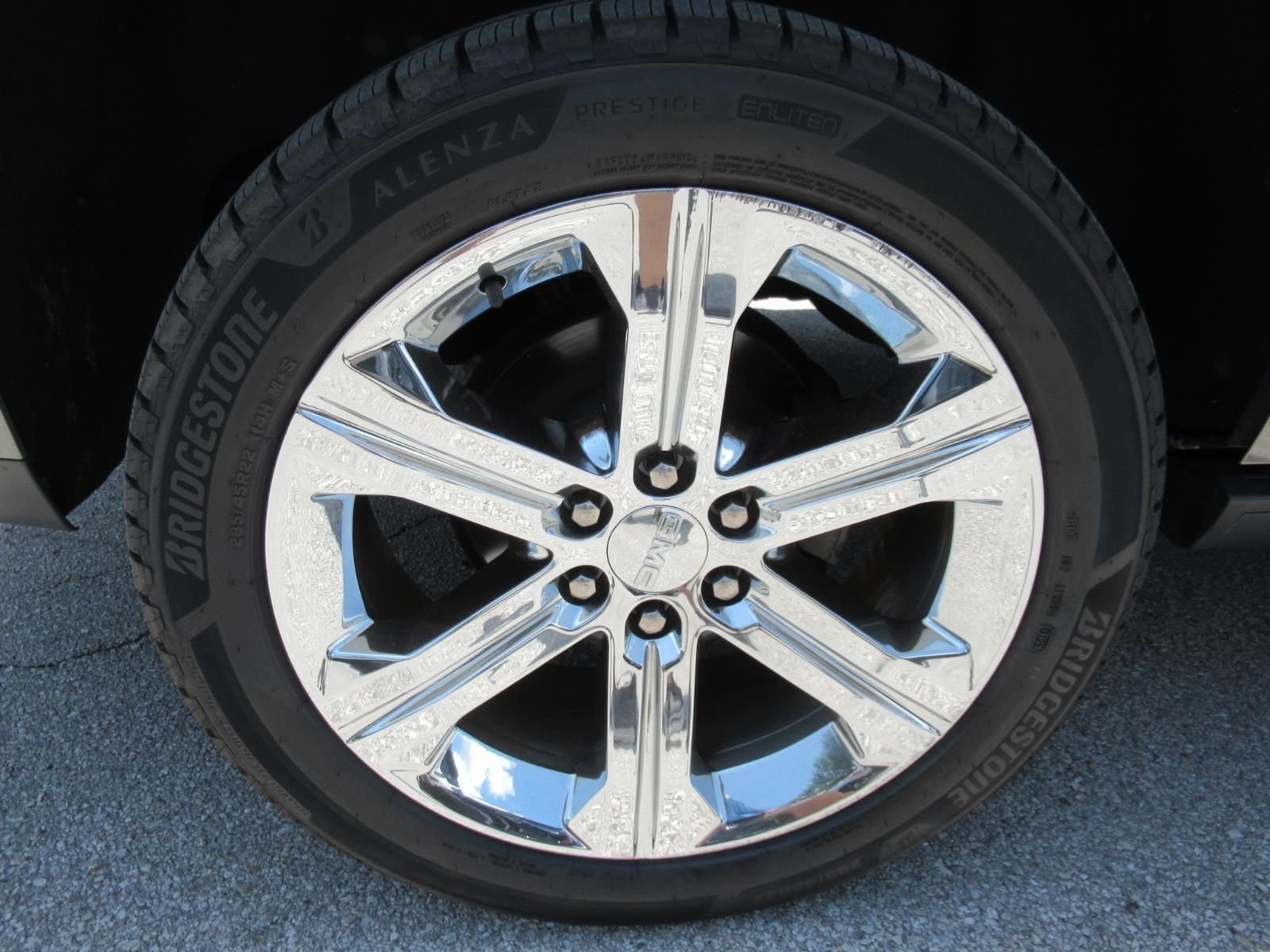 Used 2019  GMC Denali image 8
