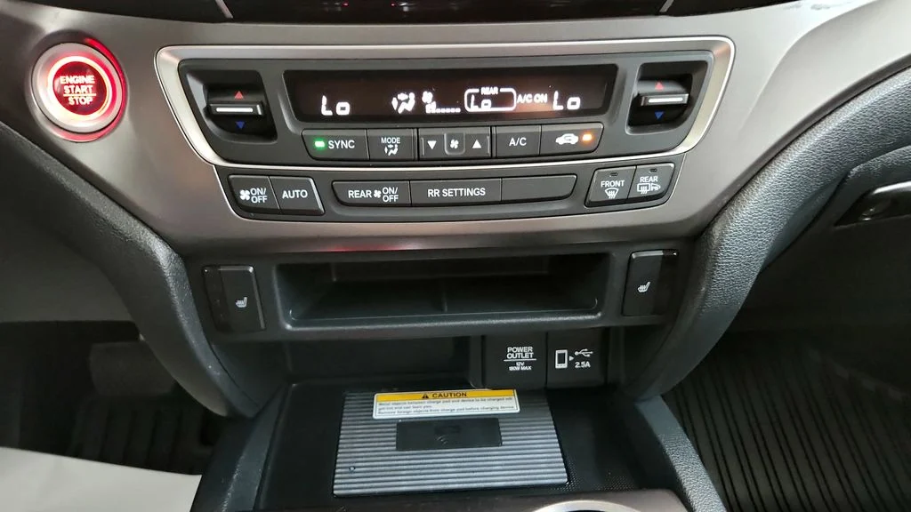 Used 2023 White Honda EX-L image 30