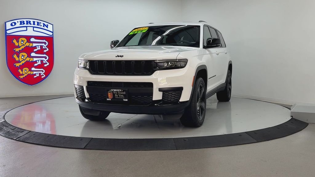 Used 2023 Bright White Clearcoat Jeep Altitude image 9