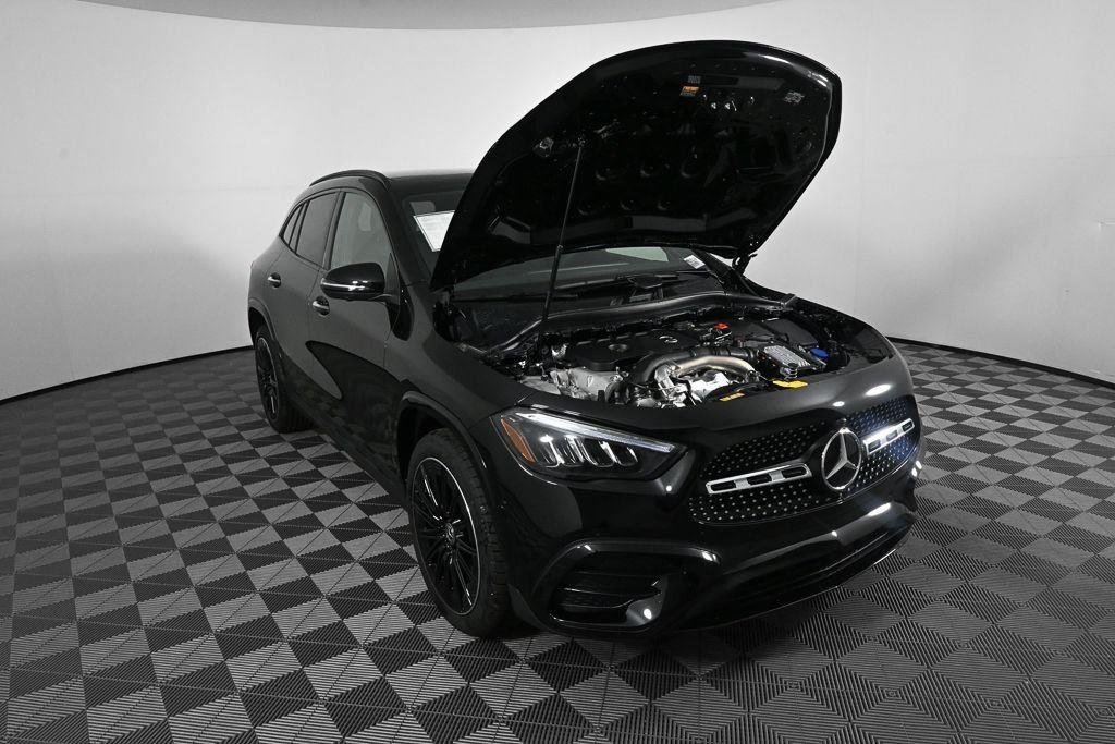 New 2026 Night Black Mercedes-Benz GLA 250 image 35