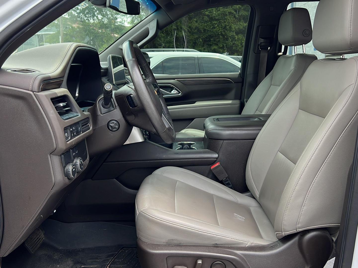 Used 2022 Summit White Chevrolet LT image 9