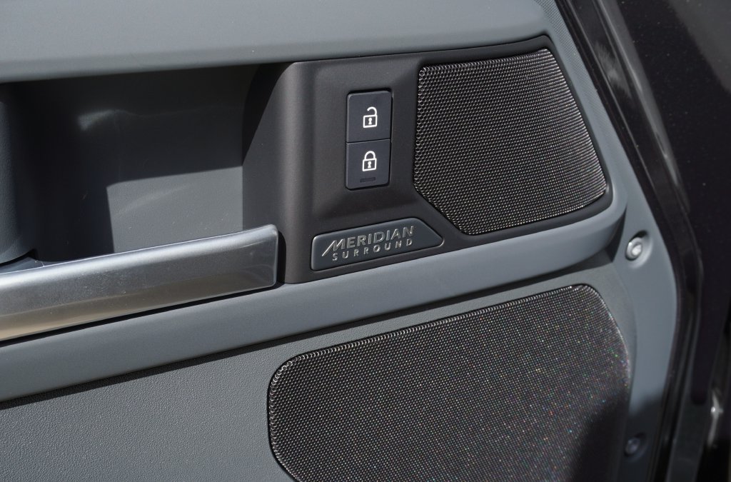 New 2026 Carpathian Grey Land Rover X-Dynamic SE image 11