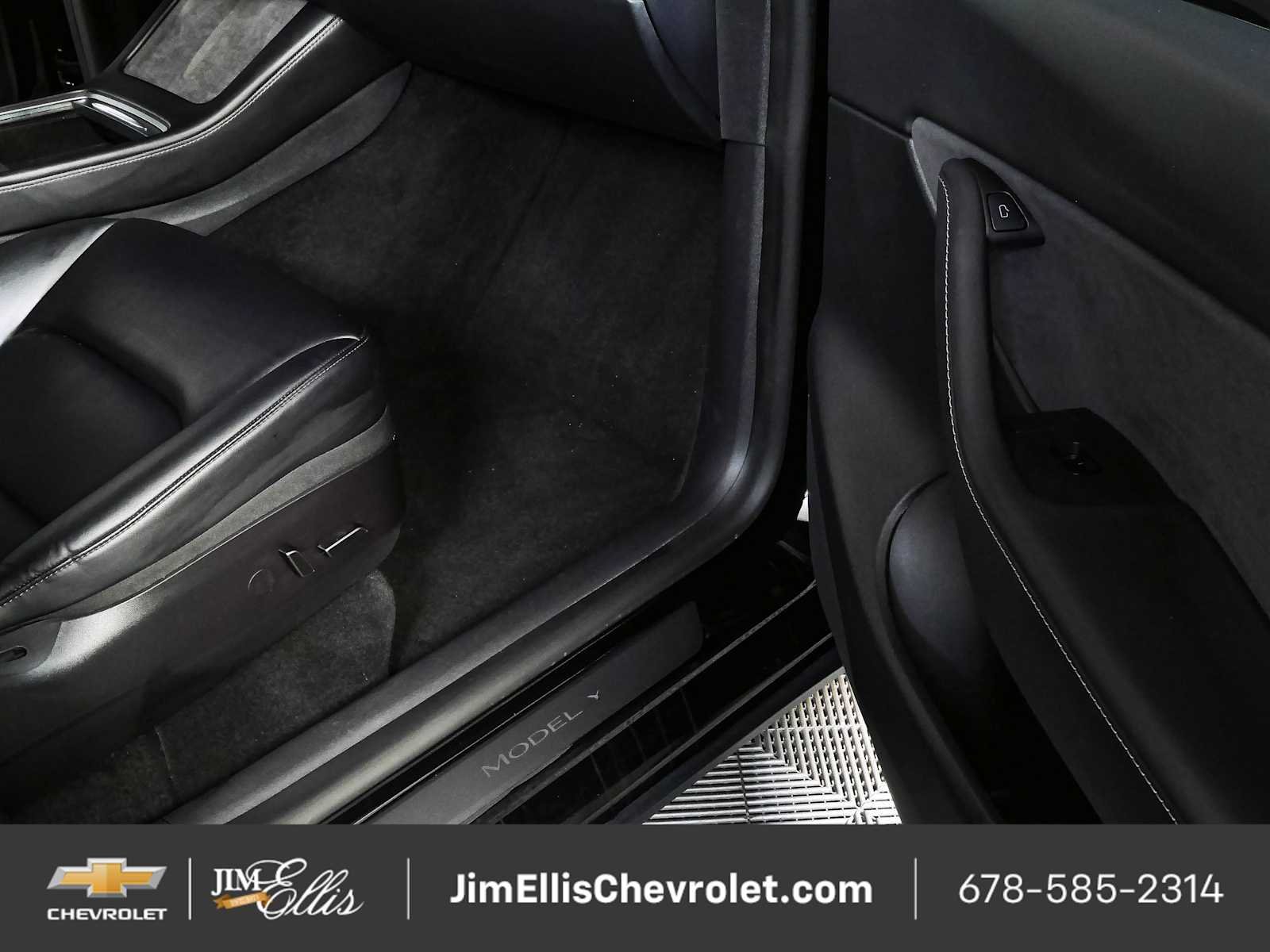 Used 2022 Black Tesla Performance Dual Motor All-Wheel Drive image 23