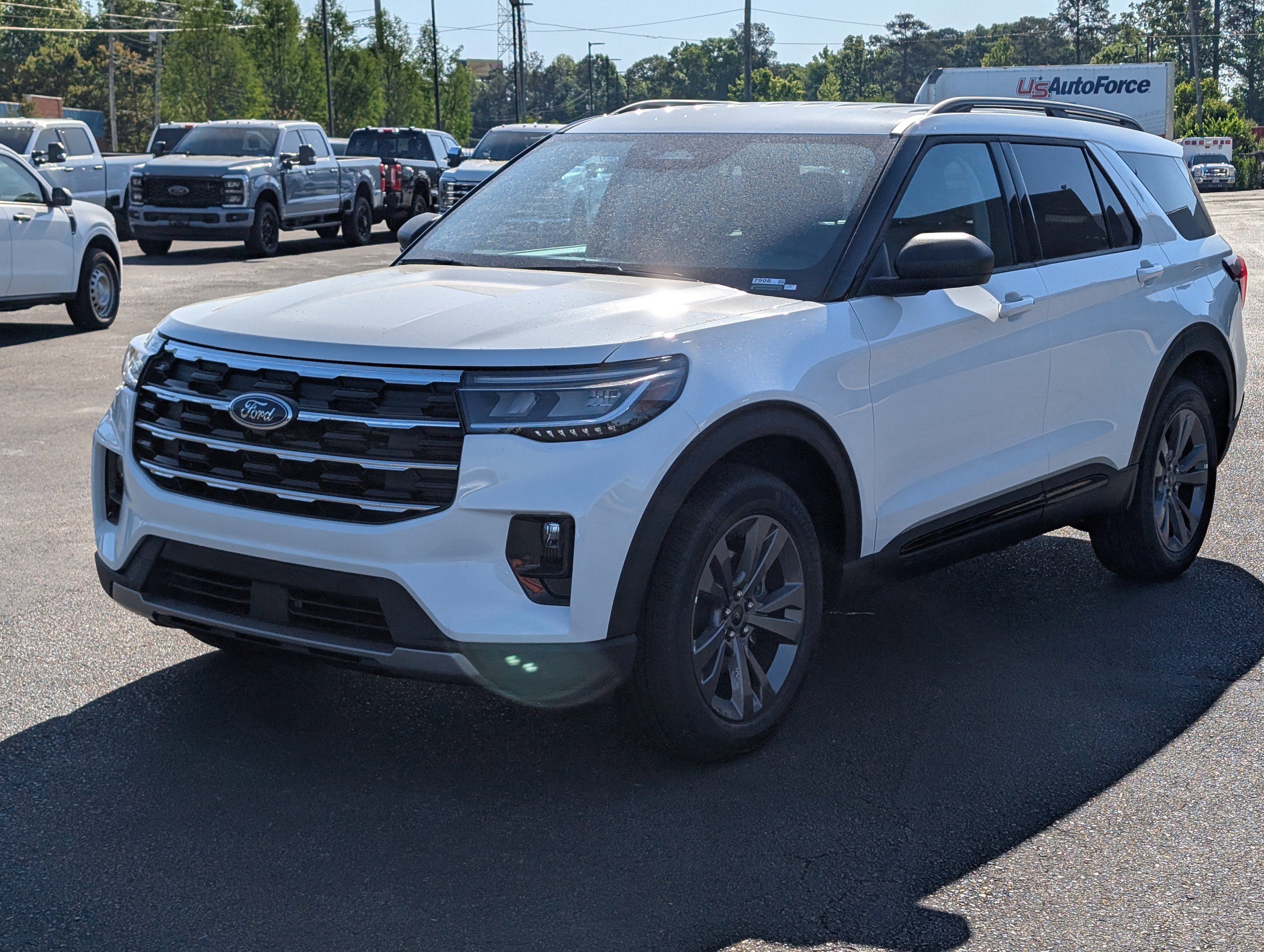 New 2026 Star White Metallic Tri-Coat FORD Active image 2