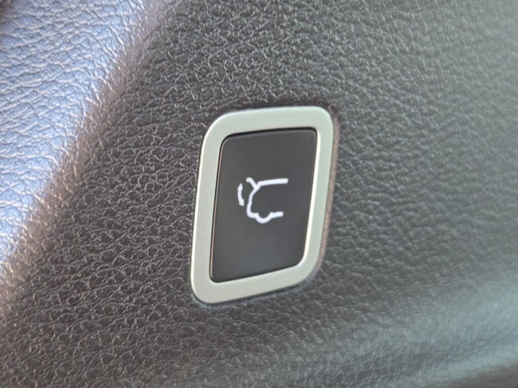 2026 Chrysler Pacifica Limited - Photo 15