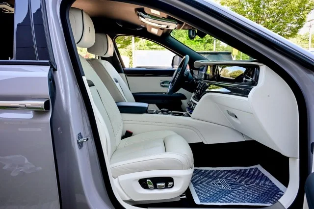 Used 2023 Tempest Grey Rolls-Royce Ghost Black Badge | Ultra-Rare Specification | Over $448,000 Ori image 32