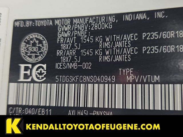 Used 2022 White Toyota XLE image 10