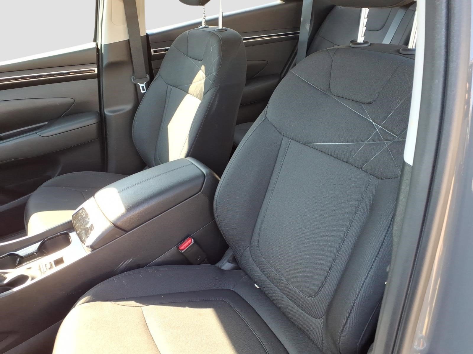 Used 2024 Hampton Gray Hyundai SE image 9