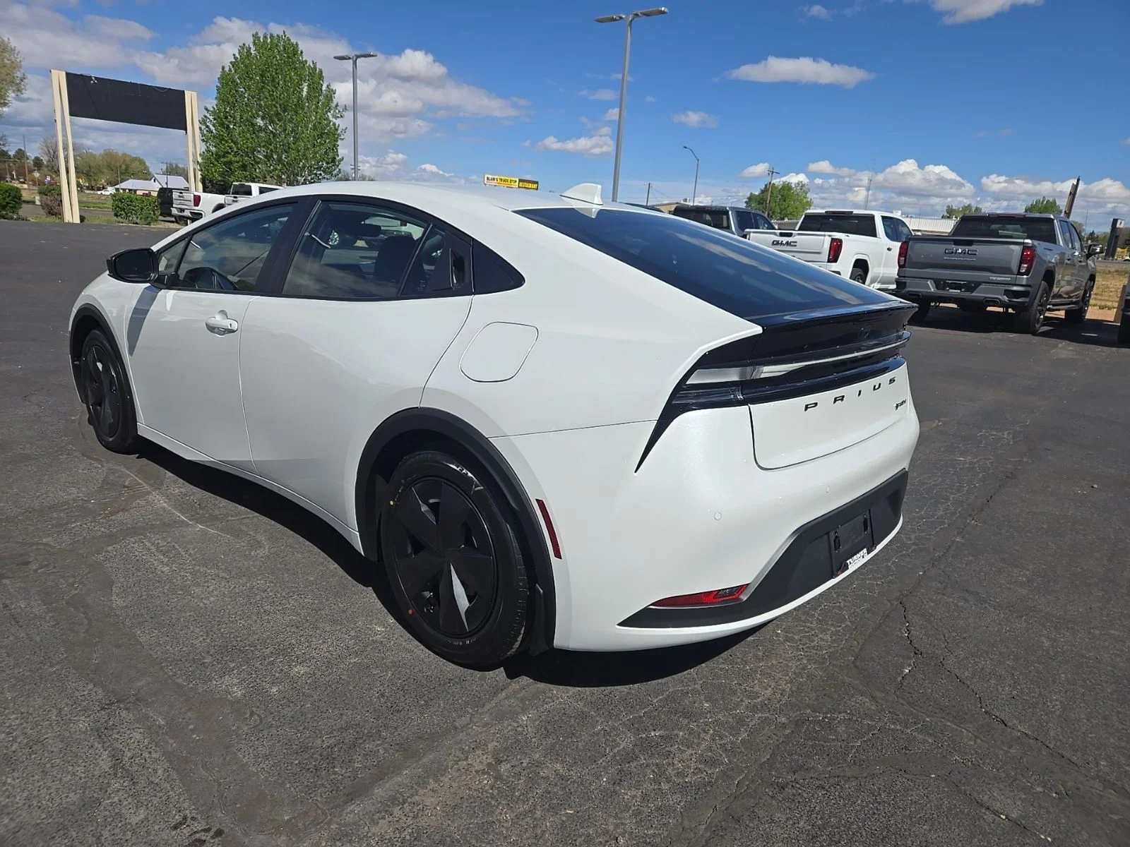 New 2025 Wind Chill Pearl Toyota SE image 6