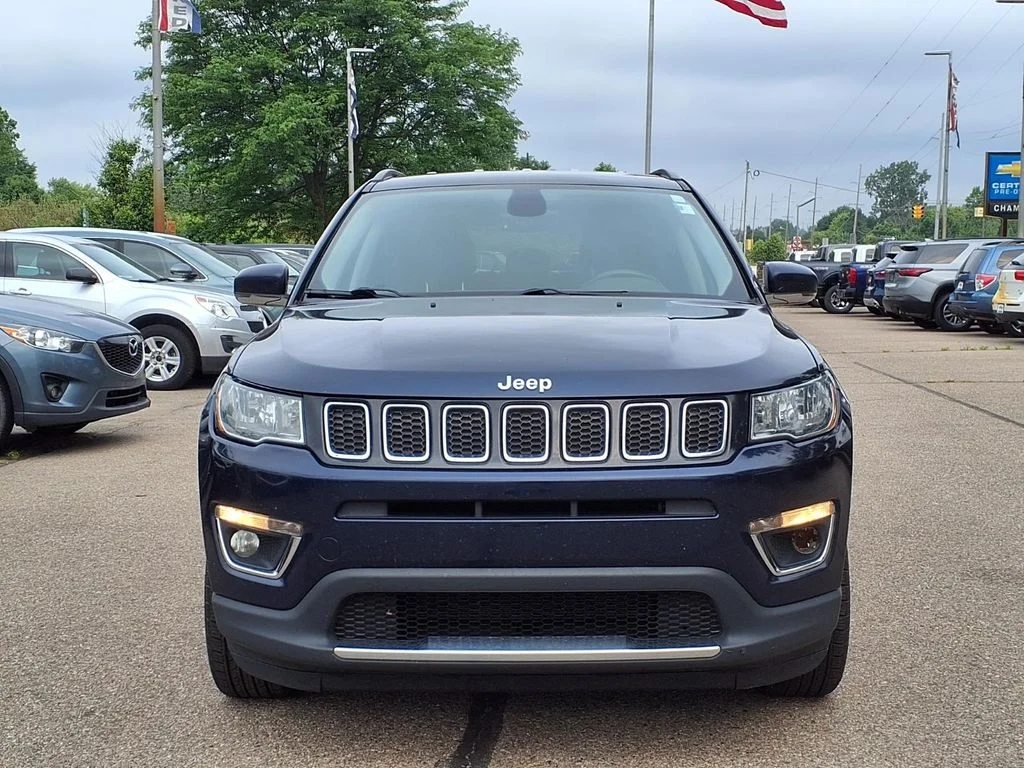 Used 2018 Blue Jeep Limited image 2