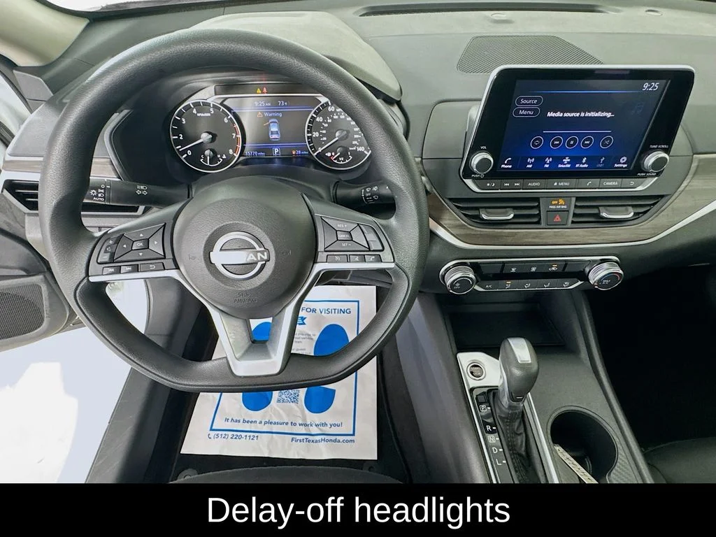 Used 2025 Glacier White Nissan 2.5 SV image 12