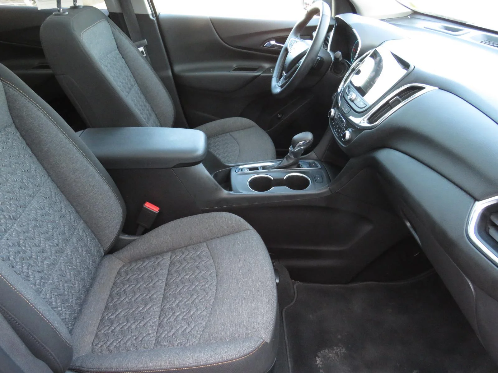 Used 2024 Radiant Red Tintcoat Chevrolet LT image 25