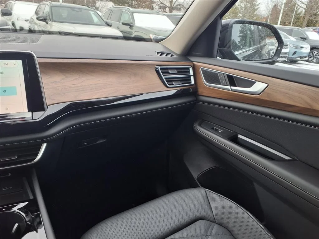 New 2026 Deep Black Pearl Volkswagen 2.0T SE w/Technology image 14