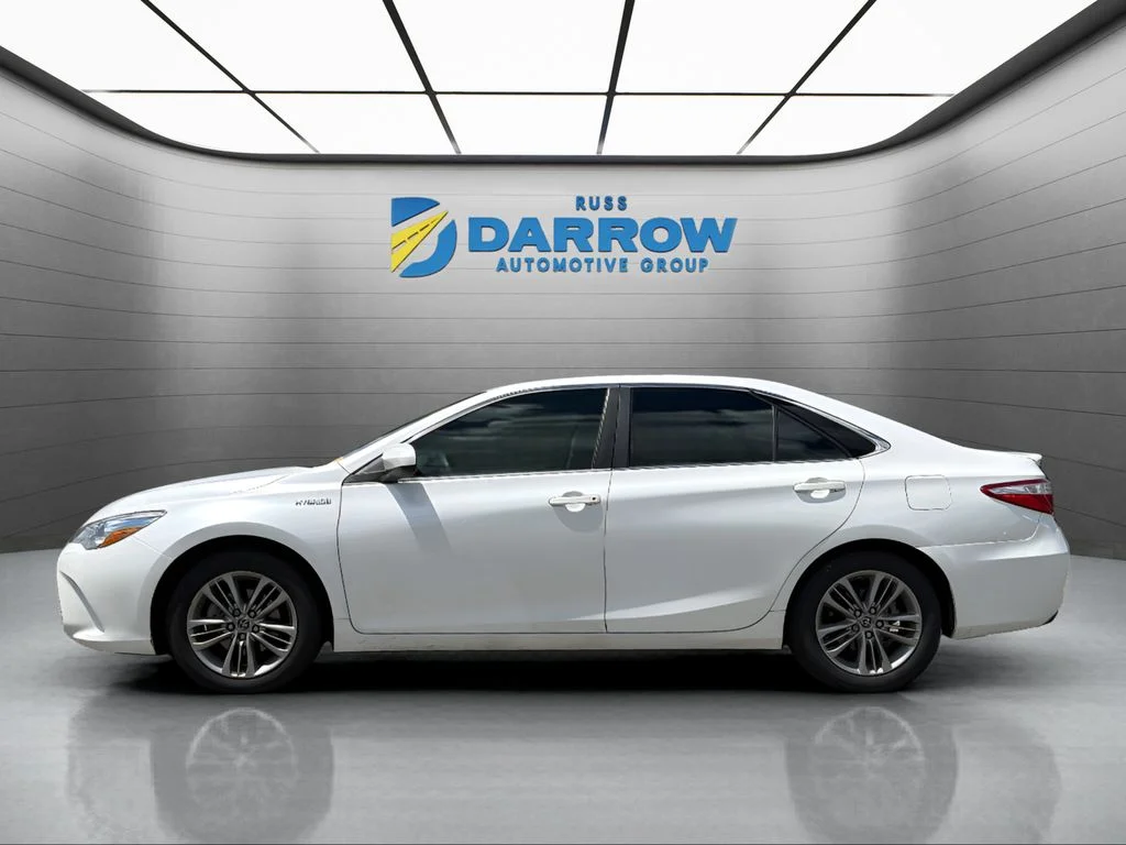 Used 2016 White Toyota SE image 2