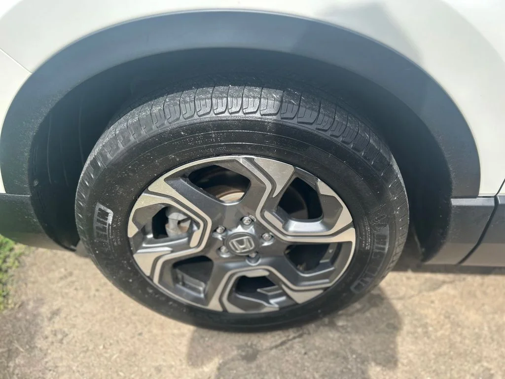 Used 2018 White Honda EX image 33