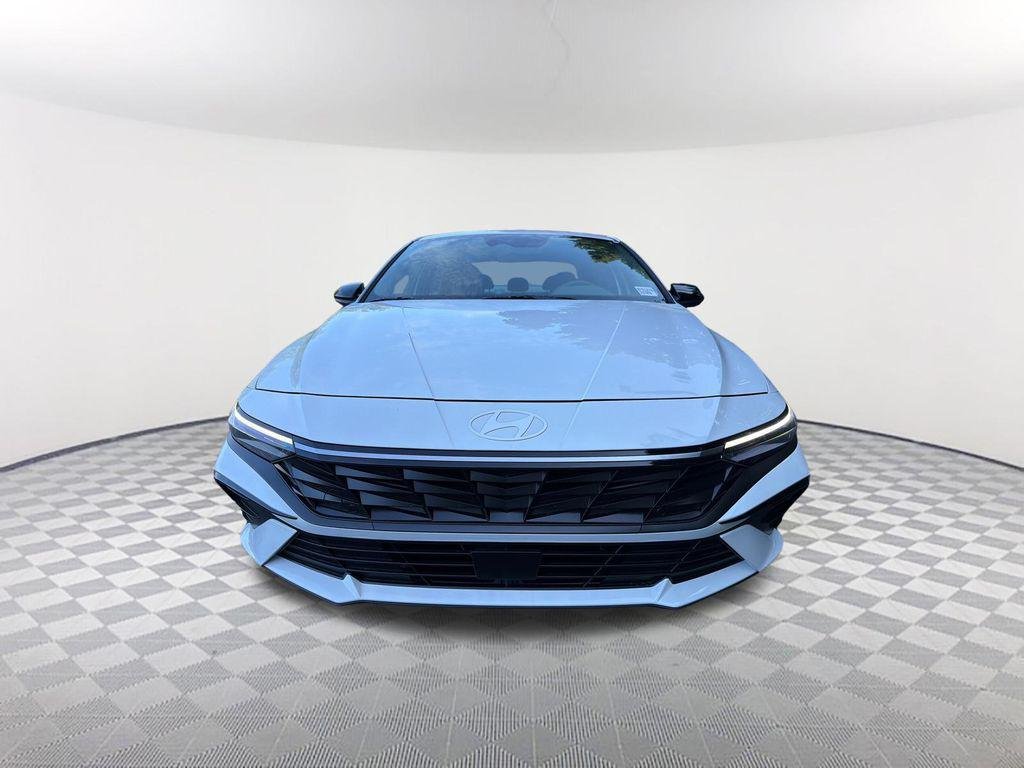 New 2026 White Hyundai SEL Sport image 2