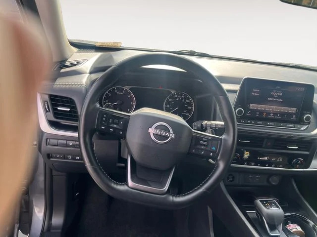 Used 2025 Gray Nissan SV image 13