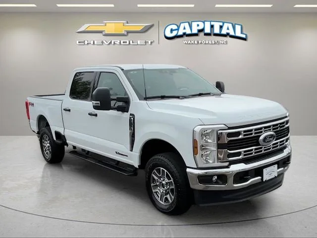 Used 2025 White Ford XLT image 8