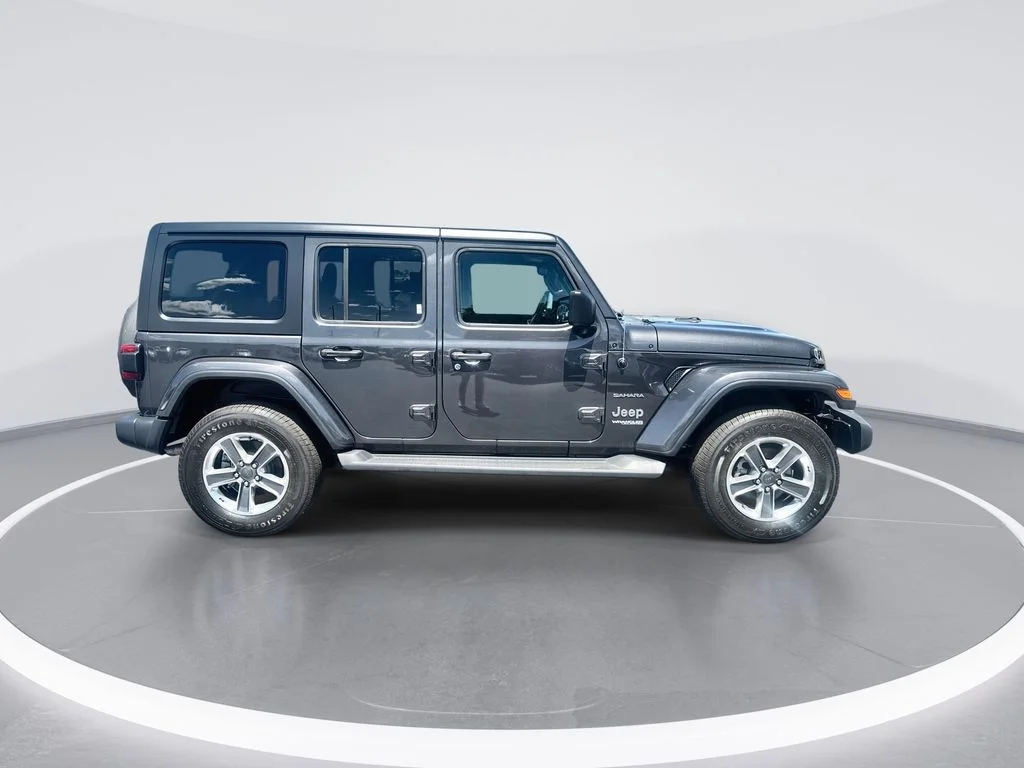 Used 2020 Gray Jeep Unlimited Sahara image 9