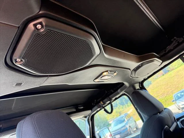 Used 2020 Black Jeep Unlimited Rubicon image 13