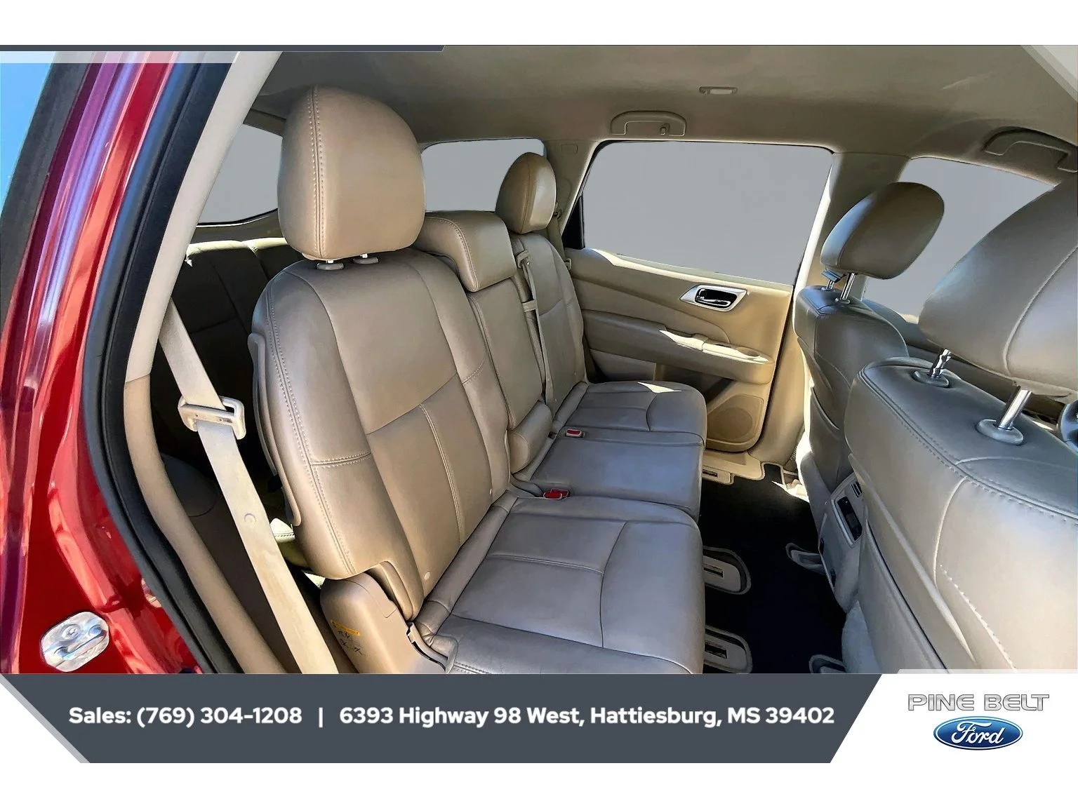 Used 2014 Cayenne Red Nissan SL image 20