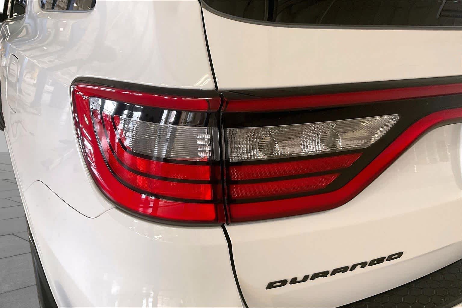 Used 2014 Bright White Clearcoat Dodge R/T image 26