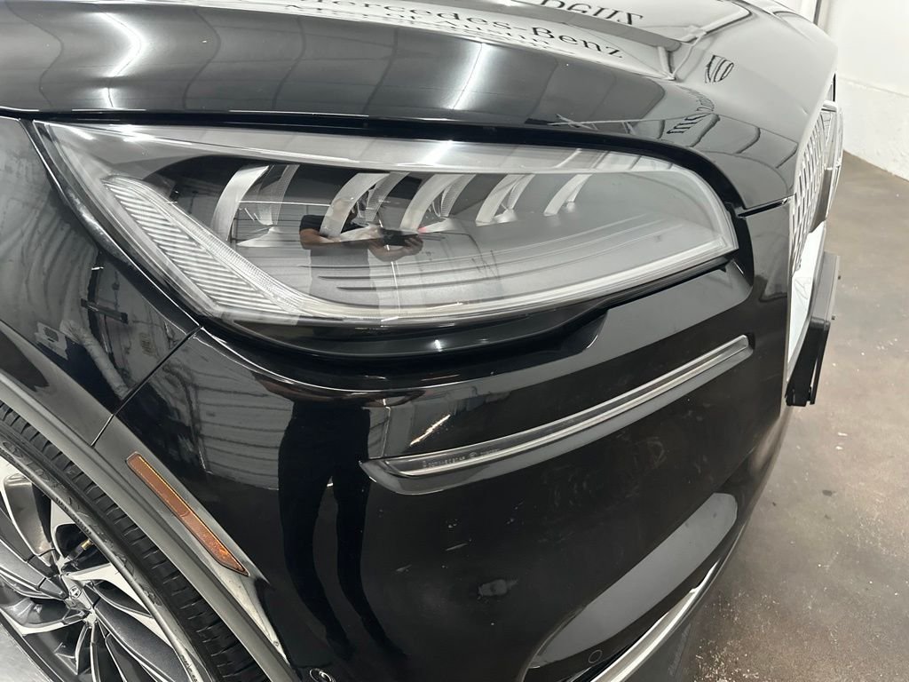 Used 2024 Black Lincoln Reserve image 10