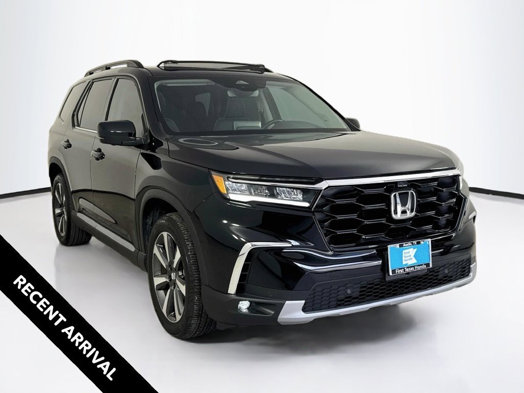 Certified Used 2025 Crystal Black Pearl Honda AWD Elite image 1