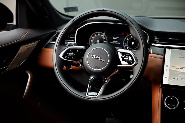 2026 Jaguar F-Pace R-Dynamic S - Photo 29