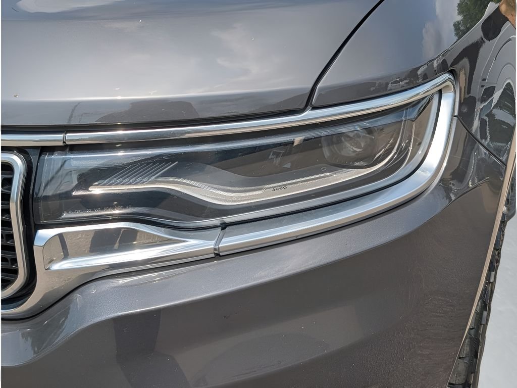 Used 2024 Baltic Gray Metallic Clearcoat Jeep Series II image 12