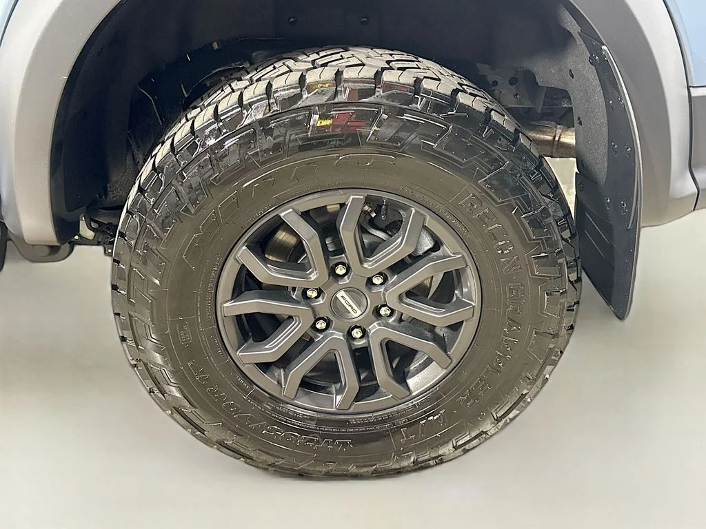 Used 2024 AZURE GRAY MET TRI-COAT Ford Raptor image 28