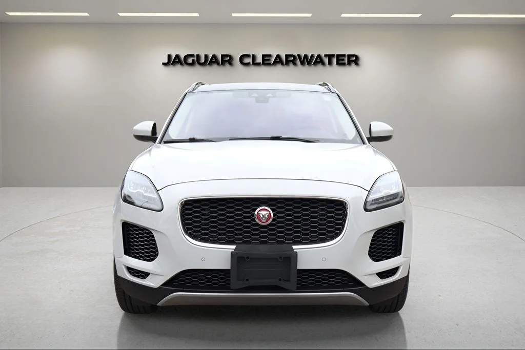 Used 2019 Gray Jaguar SE image 8