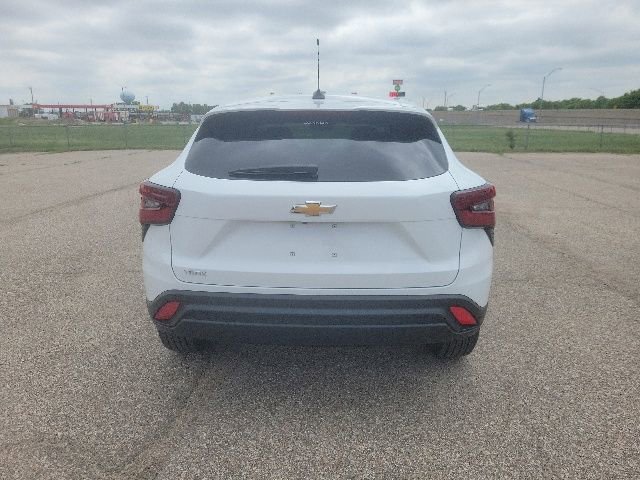 2026 Chevrolet Trax LS - Photo 21