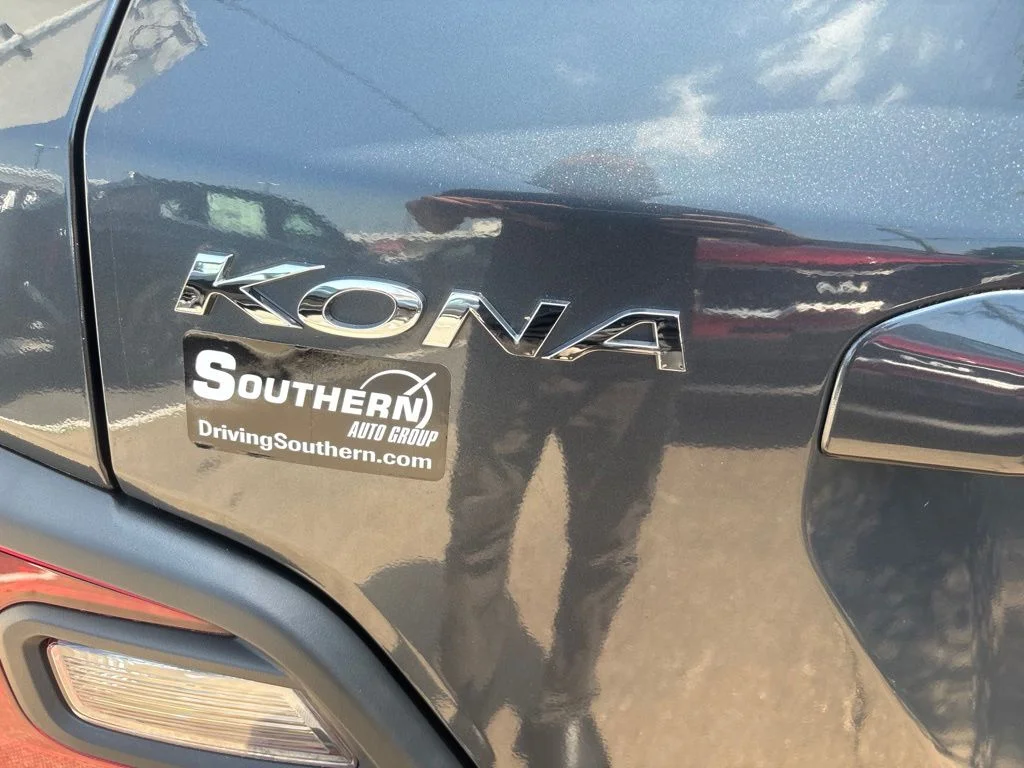 Used 2020 Gray Hyundai SE image 23