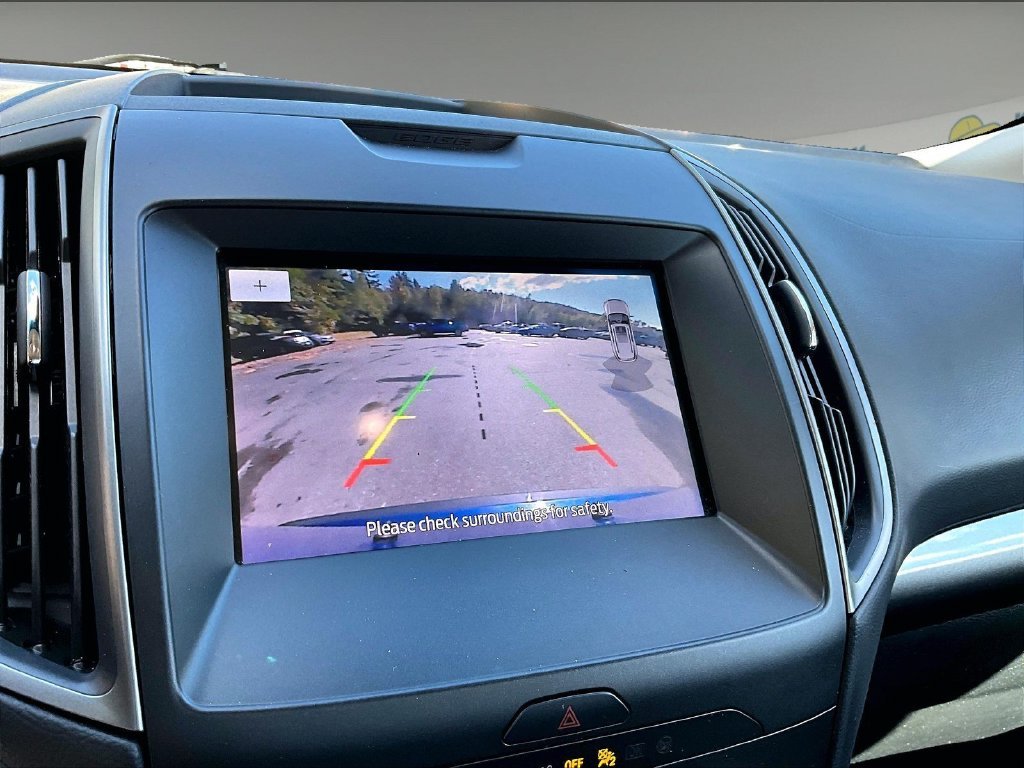 Used 2020 Blue Metallic Ford SE image 19
