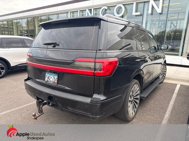 Used 2019 Black Lincoln Reserve image 2