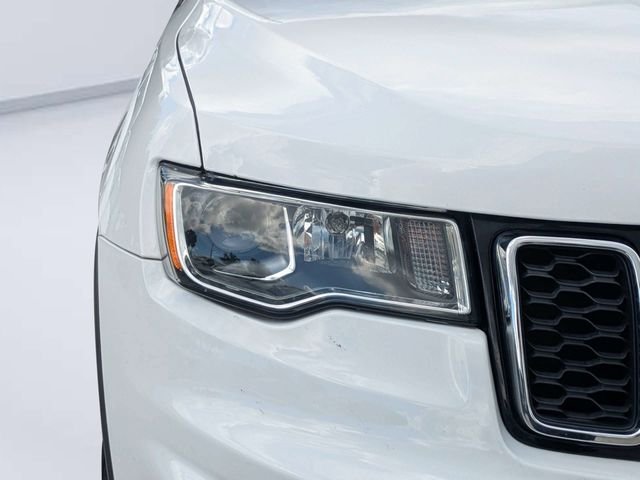 Used 2018 White Jeep Limited image 9