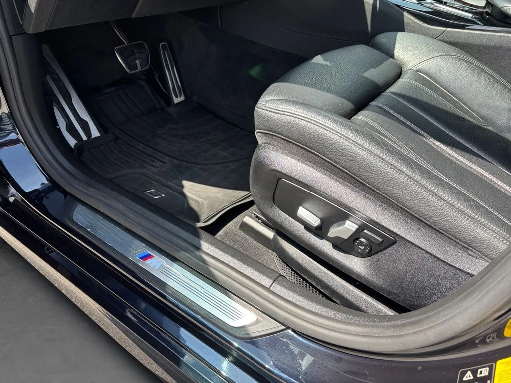Used 2018 Black BMW 640 Gran Turismo i xDrive image 35