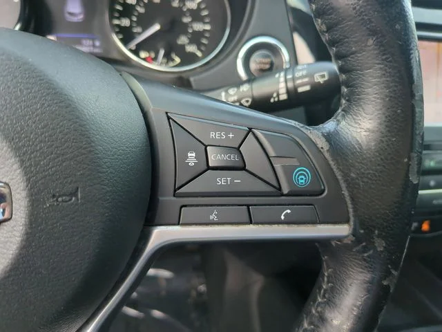 Used 2020 Gray Nissan SL image 31