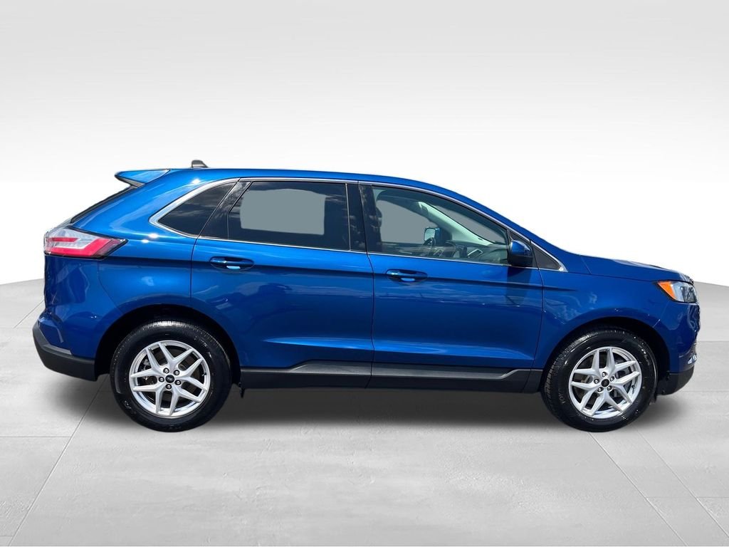 Used 2024 Blue Ford SEL image 6
