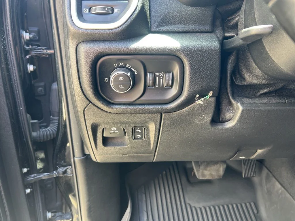 Used 2019 Black Ram Big Horn/Lone Star image 9