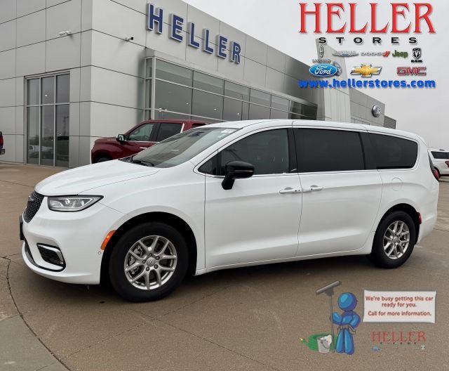 2026 Chrysler Pacifica