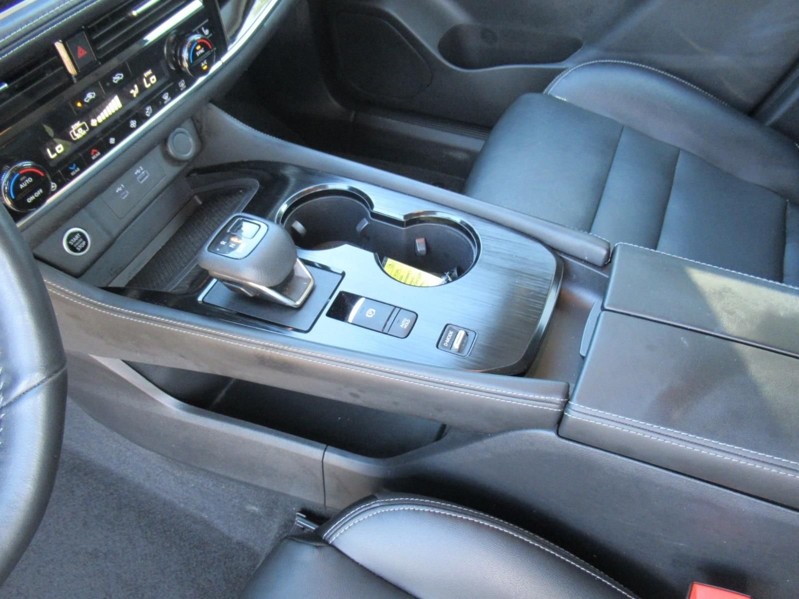 Used 2022 Gray Nissan SL image 18