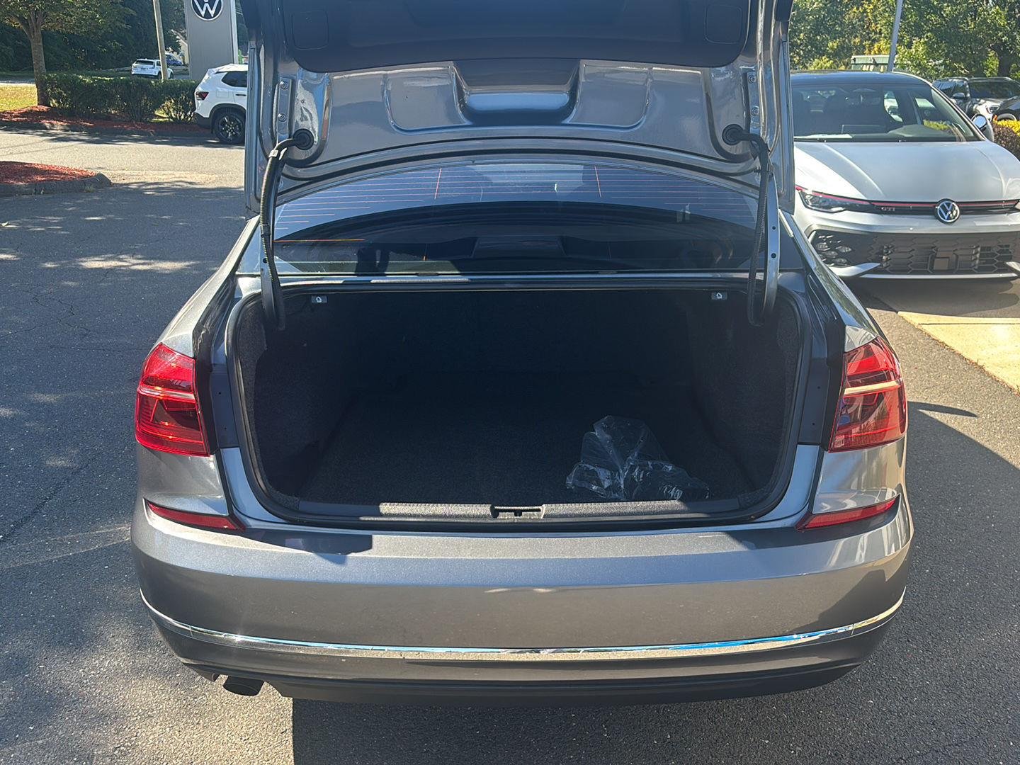 Used 2017 Platinum Gray Metallic Volkswagen 1.8T S image 13