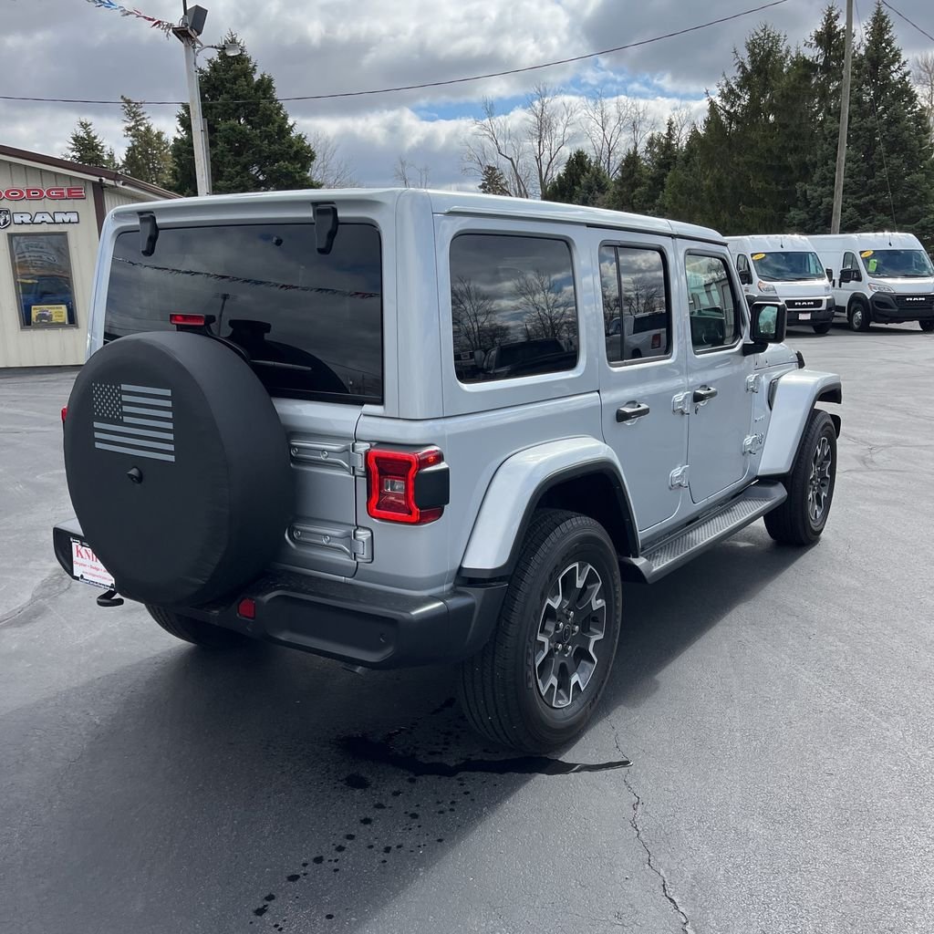 2024 Jeep Wrangler 4-Door Sahara - Photo 3