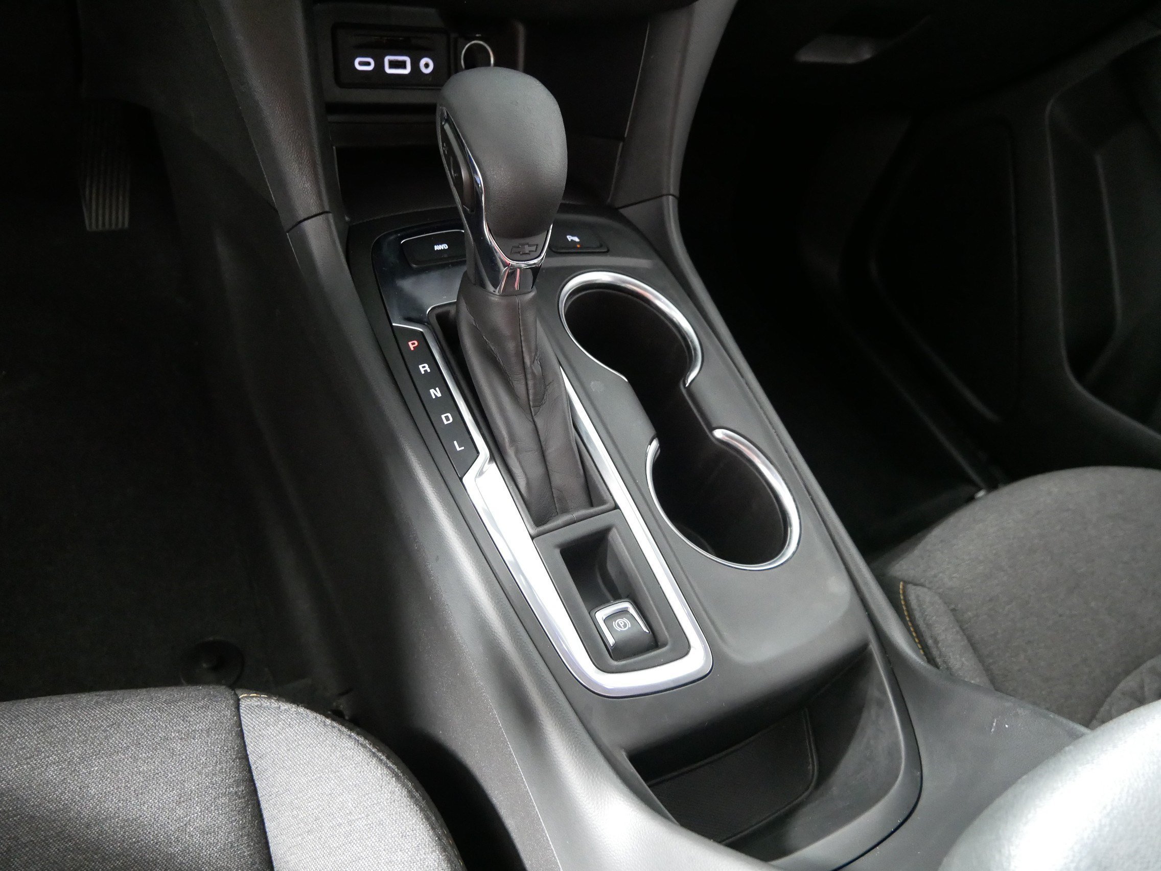 Used 2024 Riptide Blue Metallic Chevrolet LT image 24