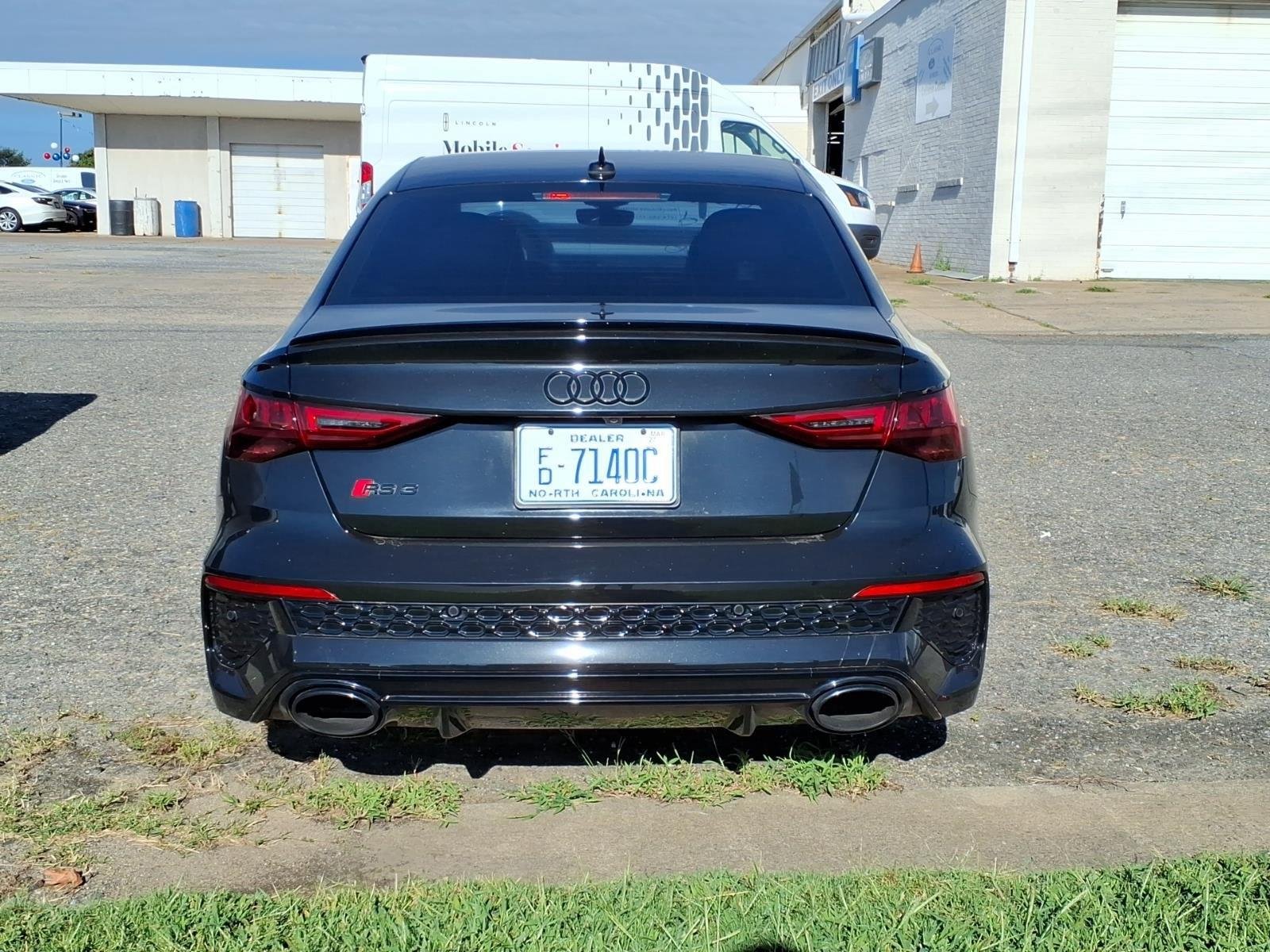 Used 2022 Mythos Black Metallic Audi  image 5