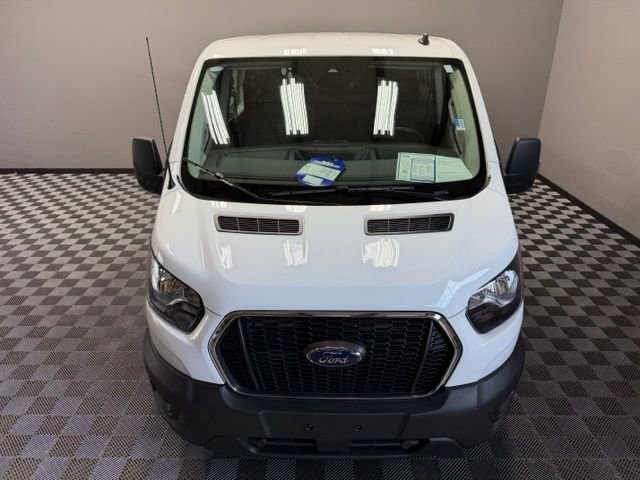 Used 2025 Oxford White Ford Base image 5